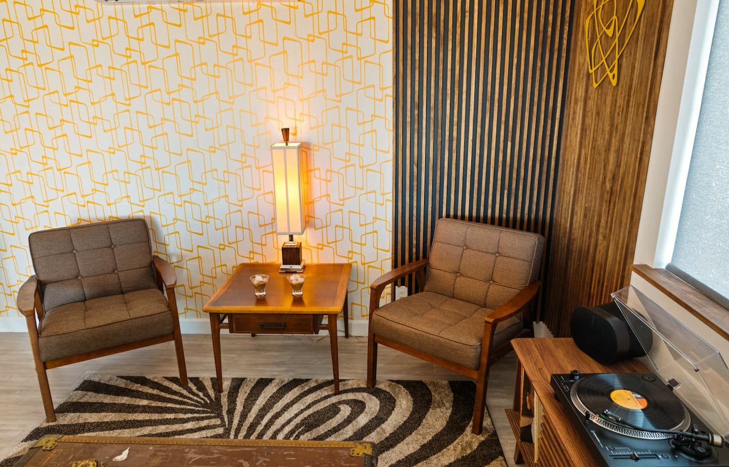 Retro sitting nook with record player